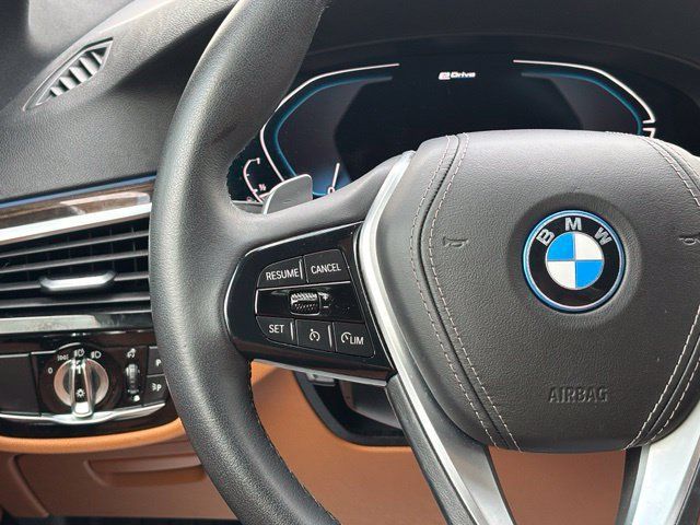 Used 2023 BMW 530e w/ Premium Package RWD image 21