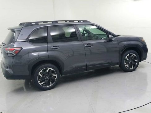 Used 2026 Subaru Forester Premium AWD/4WD image 11