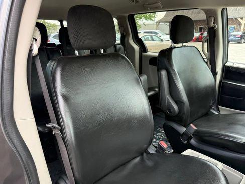 Used 2016 Dodge Grand Caravan SE w/ Quick Order Package 29E SE FWD image 22