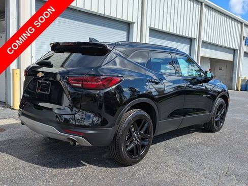 Used 2023 Chevrolet Blazer LT FWD image 4