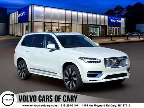 Certified 2024 Volvo XC90 T8 Plus AWD/4WD image 1