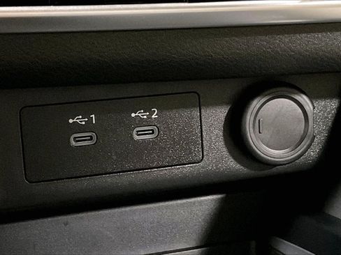 Used 2025 Nissan Rogue SV AWD/4WD image 33