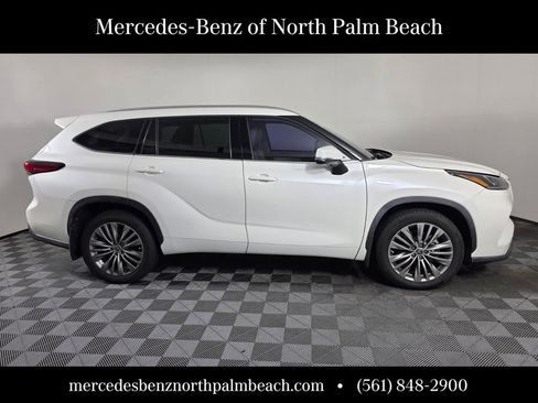 Used 2021 Toyota Highlander Platinum image 7