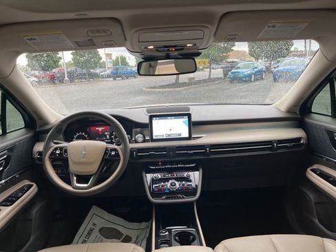 Used 2021 Lincoln Corsair Standard w/ Premium Package image 20