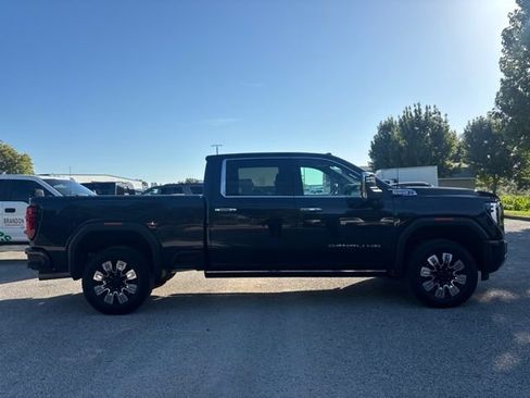 Used 2025 GMC Sierra 2500 Denali w/ Denali Reserve Package AWD/4WD image 4