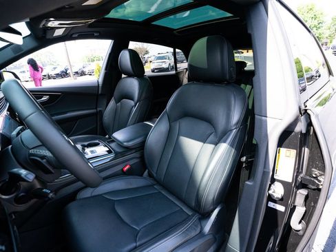 Used 2024 Audi Q8 Prestige w/ Prestige Package AWD/4WD image 29