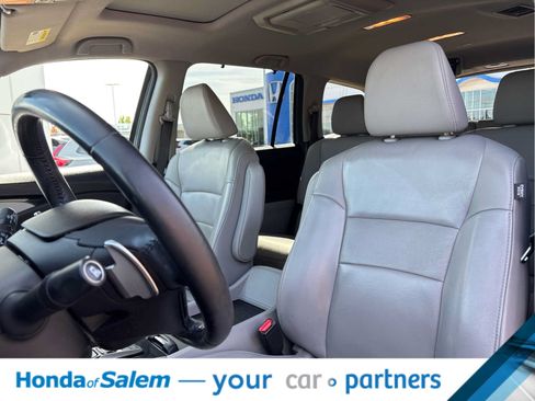 Used 2018 Honda Pilot Touring image 11