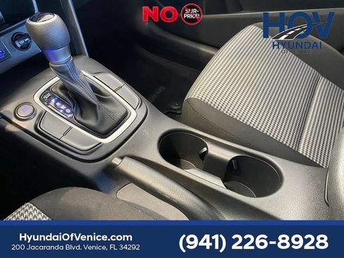 Used 2018 Hyundai Kona SE FWD image 32