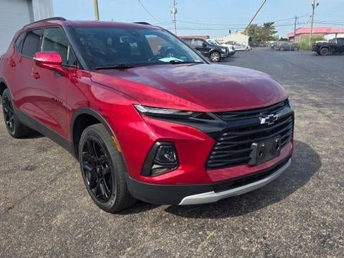 Used 2022 Chevrolet Blazer LT w/ Sound & Technology Package FWD image 4