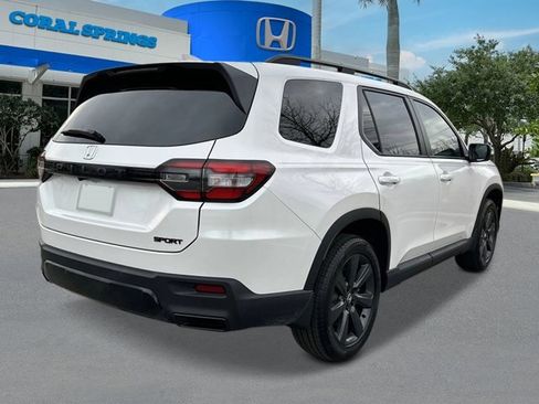 New 2026 Honda Pilot Sport image 5
