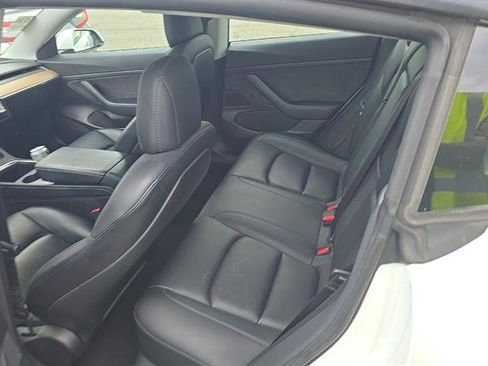 Used 2021 Tesla Model 3 Standard Range Plus RWD image 7