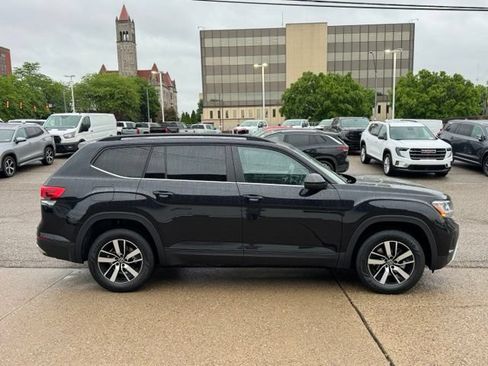 Used 2023 Volkswagen Atlas SE AWD/4WD image 7
