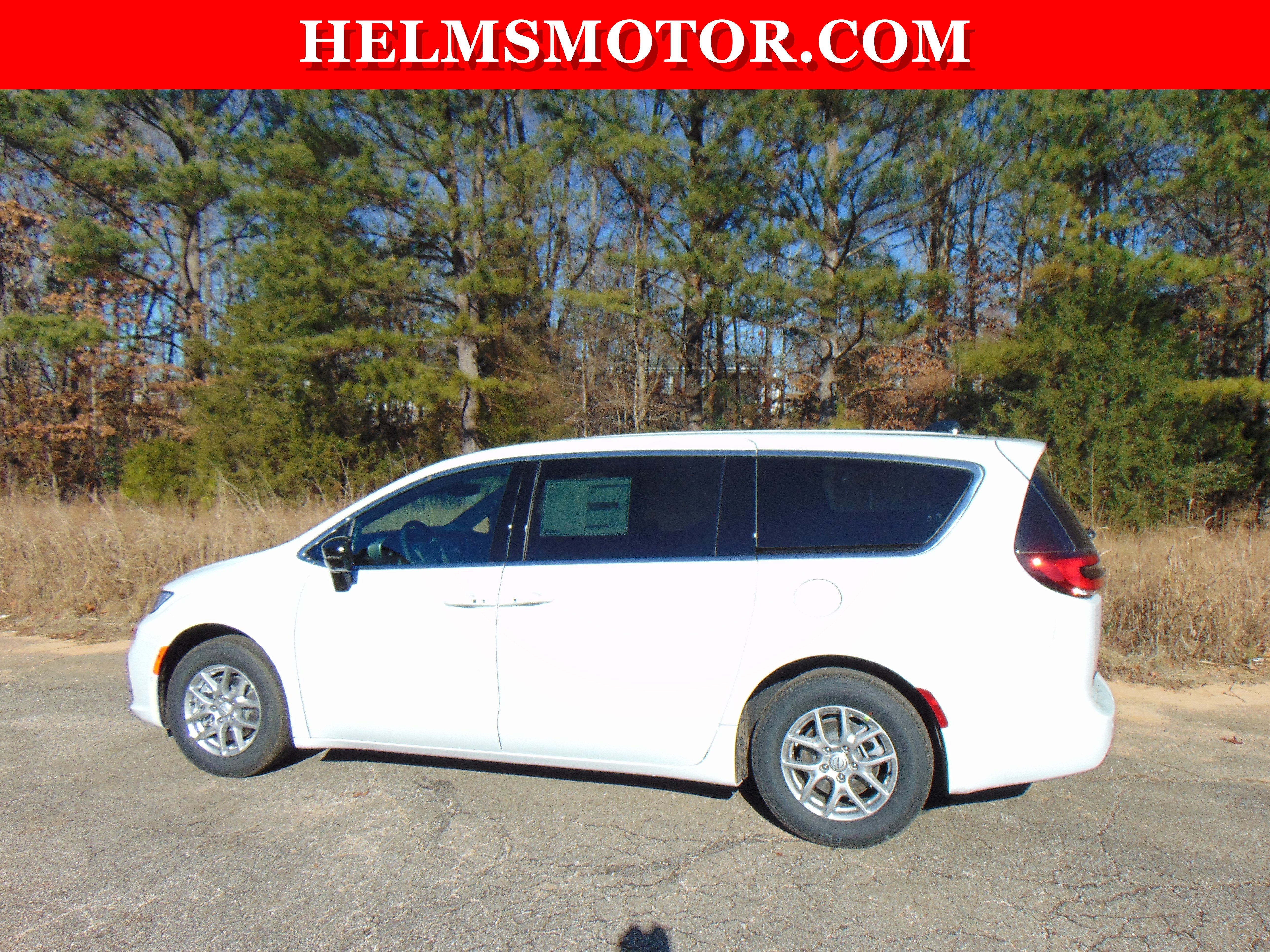 New 2026 Chrysler Pacifica Select FWD image 4