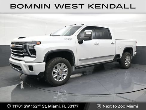 Used 2024 Chevrolet Silverado 3500 High Country w/ High Country Premium Package AWD/4WD image 1