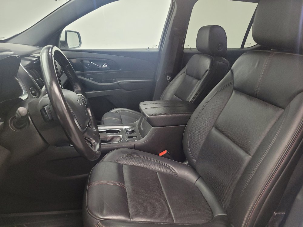 Used 2022 Chevrolet Traverse RS FWD image 17