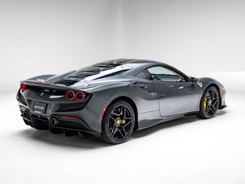 Used 2022 Ferrari F8 Tributo image 8