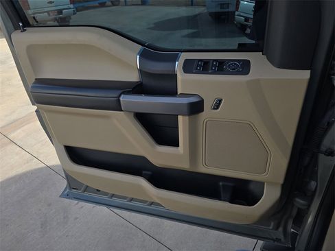 Used 2019 Ford F150 XLT w/ Trailer Tow Package image 27