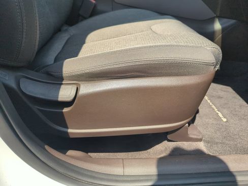 Used 2020 Hyundai Santa Fe SEL FWD image 36