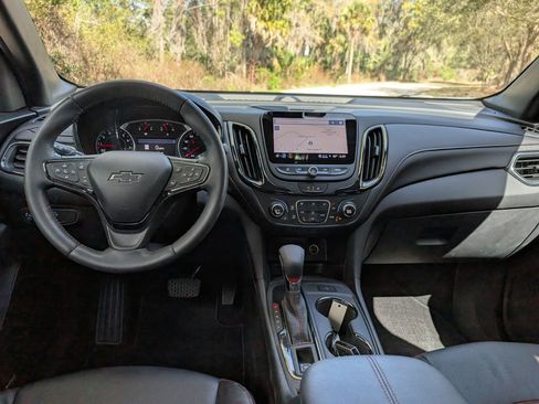 Used 2022 Chevrolet Equinox RS w/ RS Leather Package image 13