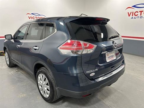 Used 2014 Nissan Rogue S image 4