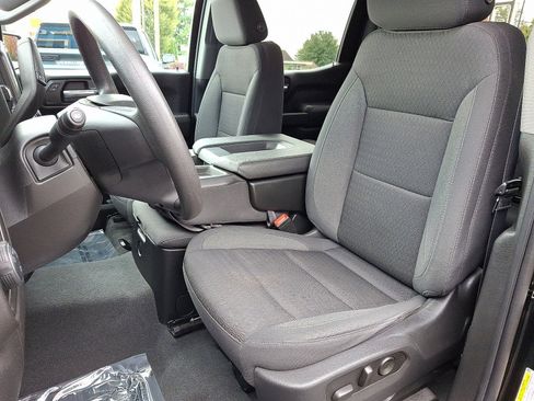 Used 2023 Chevrolet Silverado 1500 Custom image 12