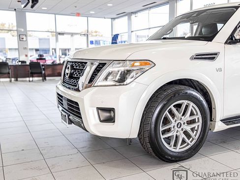 Used 2019 Nissan Armada Platinum image 5