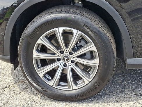 Used 2024 Mercedes-Benz GLC 300 4MATIC image 8