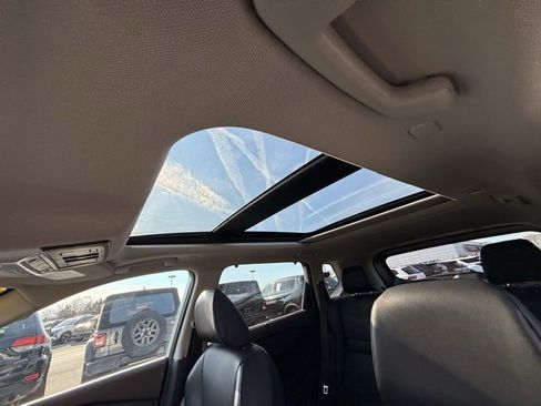 Certified 2022 Nissan Rogue SV w/ SV Premium Package image 16