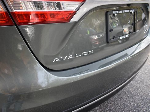 Used 2014 Toyota Avalon XLE Premium image 30