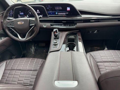 Used 2024 Cadillac Escalade Sport Platinum w/ LPO, ONYX Package image 16