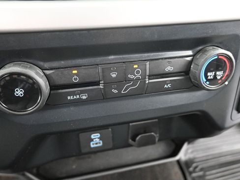 Used 2022 Ford F150 XLT image 17