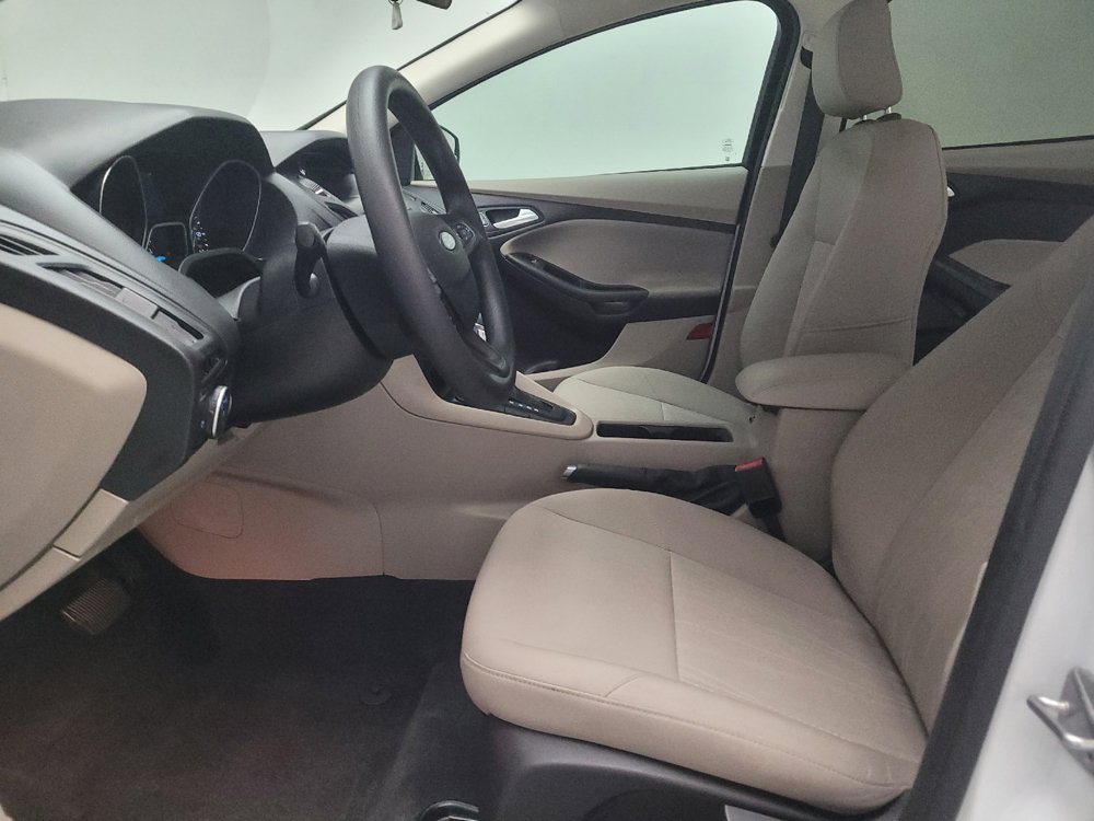 Used 2018 Ford Focus SE FWD image 17