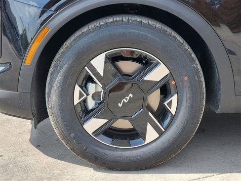 New 2026 Kia Sportage LX image 7