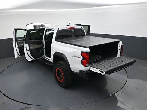 Used 2024 Chevrolet Colorado ZR2 w/ ZR2 Convenience Package III image 42