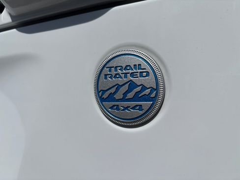 Used 2022 Jeep Wrangler 4WD Unlimited Sahara 4xe image 11