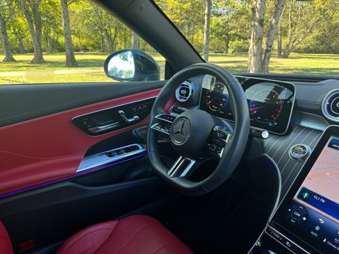 Used 2024 Mercedes-Benz CLE 450 4MATIC Cabriolet image 64