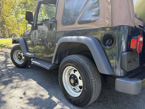 Used 2004 Jeep Wrangler SE AWD/4WD image 12