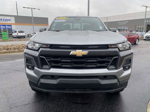 Used 2024 Chevrolet Colorado LT w/ LT Convenience Package II image 2