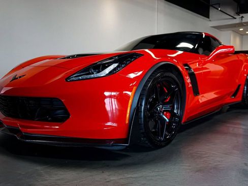 Used 2015 Chevrolet Corvette Z06 w/ 3LZ Preferred Equipment Group image 70