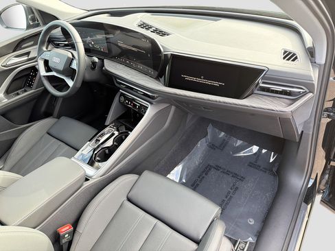 New 2025 Audi Q5 Prestige image 15