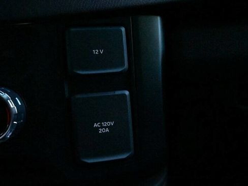 Used 2023 Ford F350 Platinum image 32