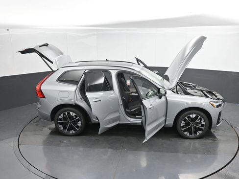 New 2026 Volvo XC60 T8 Plus w/ Protection Package Premier image 49