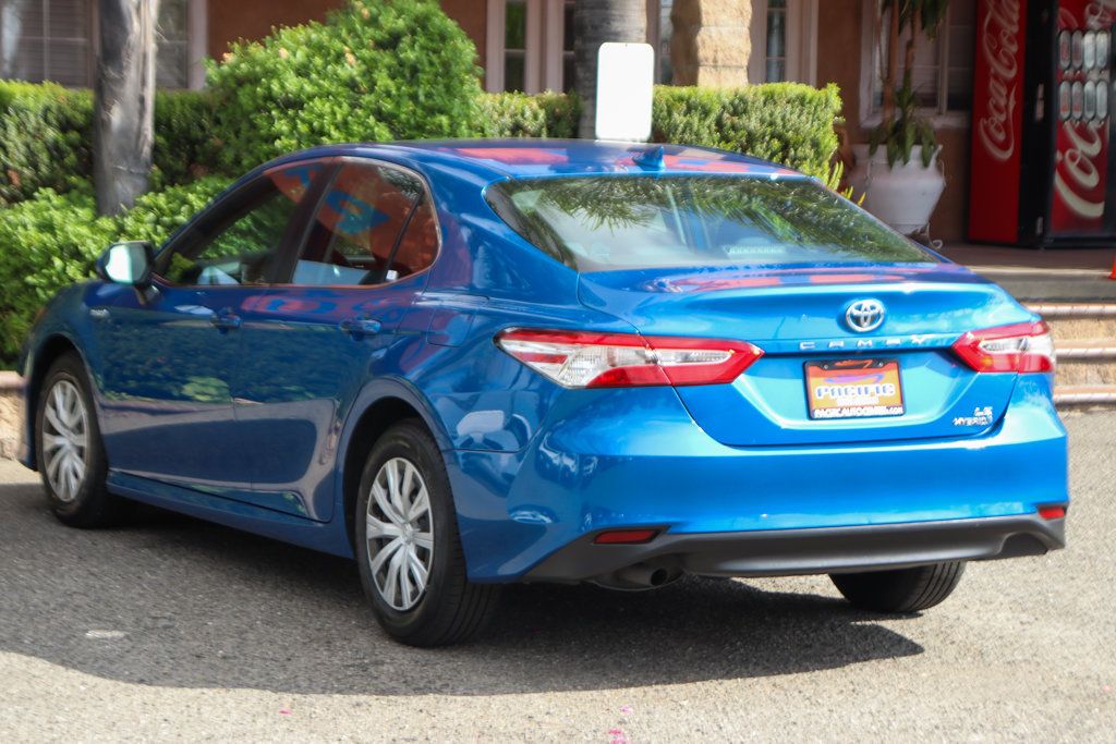 Used 2019 Toyota Camry LE FWD image 6