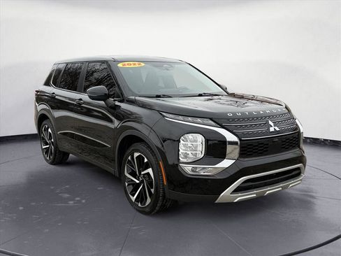 Used 2022 Mitsubishi Outlander SE image 8