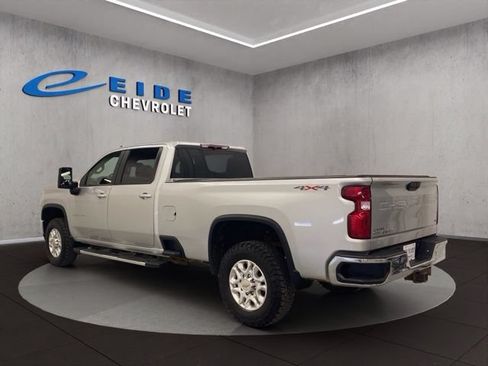 Used 2022 Chevrolet Silverado 3500 LT w/ Convenience Package AWD/4WD image 12