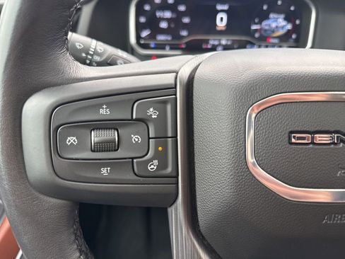 Used 2024 GMC Sierra 3500 Denali Ultimate AWD/4WD image 17