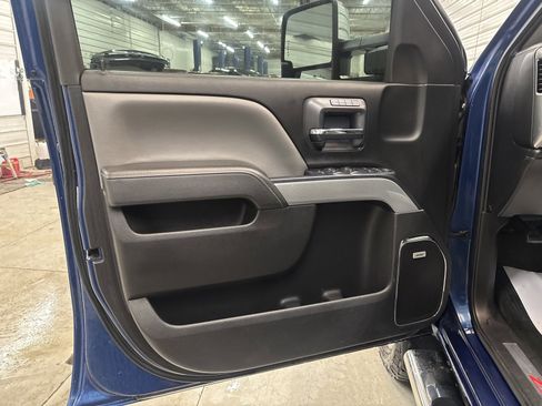 Used 2016 Chevrolet Silverado 2500 LTZ w/ Duramax Plus Package image 7