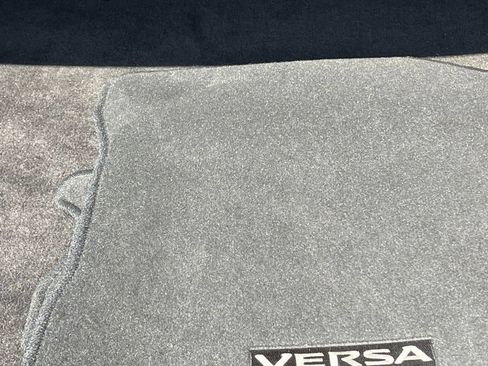 Used 2025 Nissan Versa SV FWD image 27