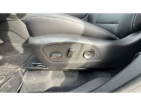 New 2026 Chevrolet Traverse LT w/ Driver Confidence Package image 17