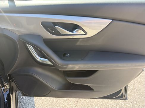 Used 2025 Chevrolet Blazer LT FWD image 25